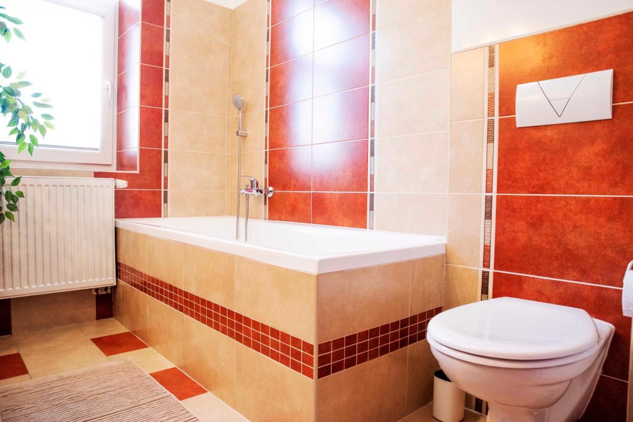 Apartman U Horynu - Sadova Ческа-Тржебова Екстер'єр фото
